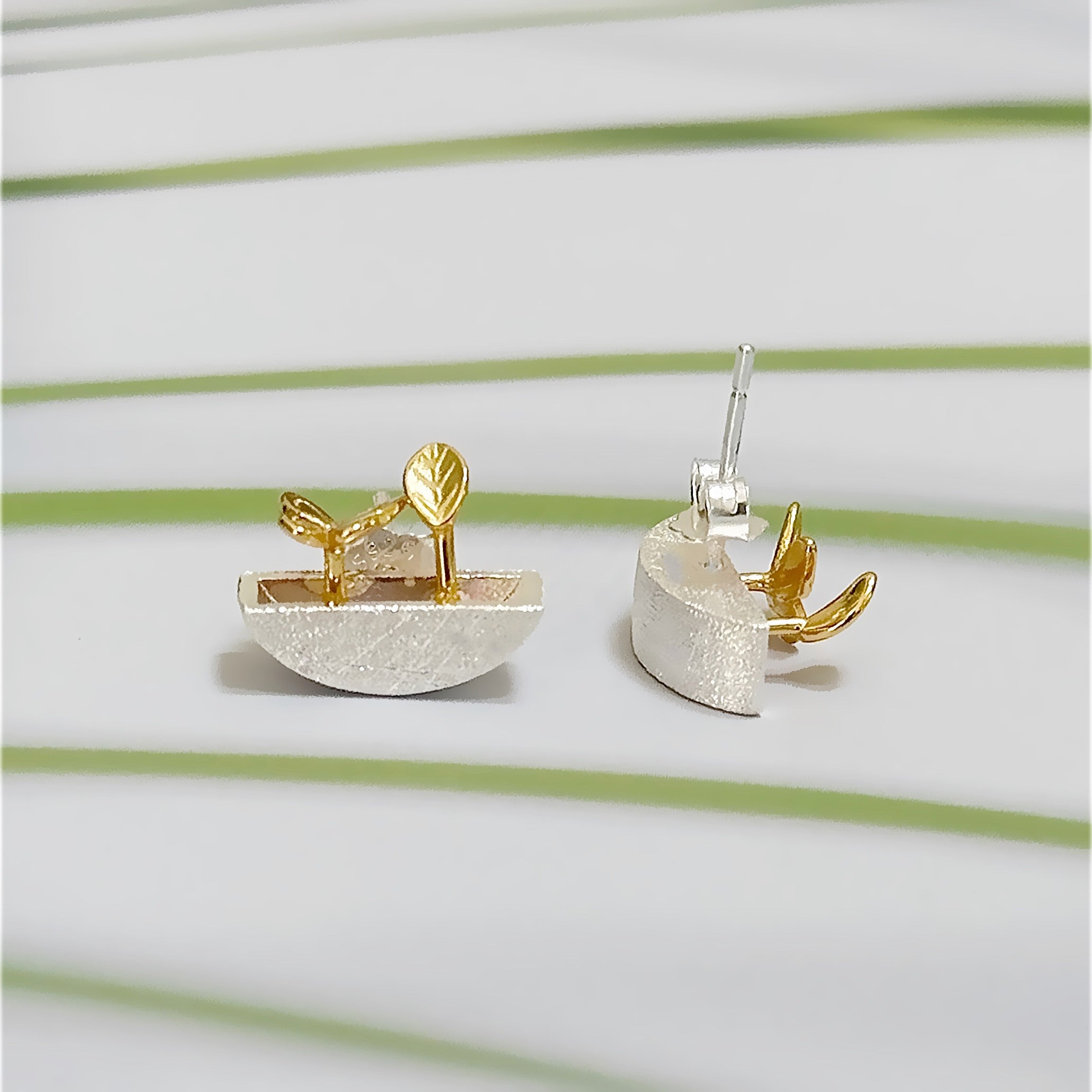 Plant-themed accessories
