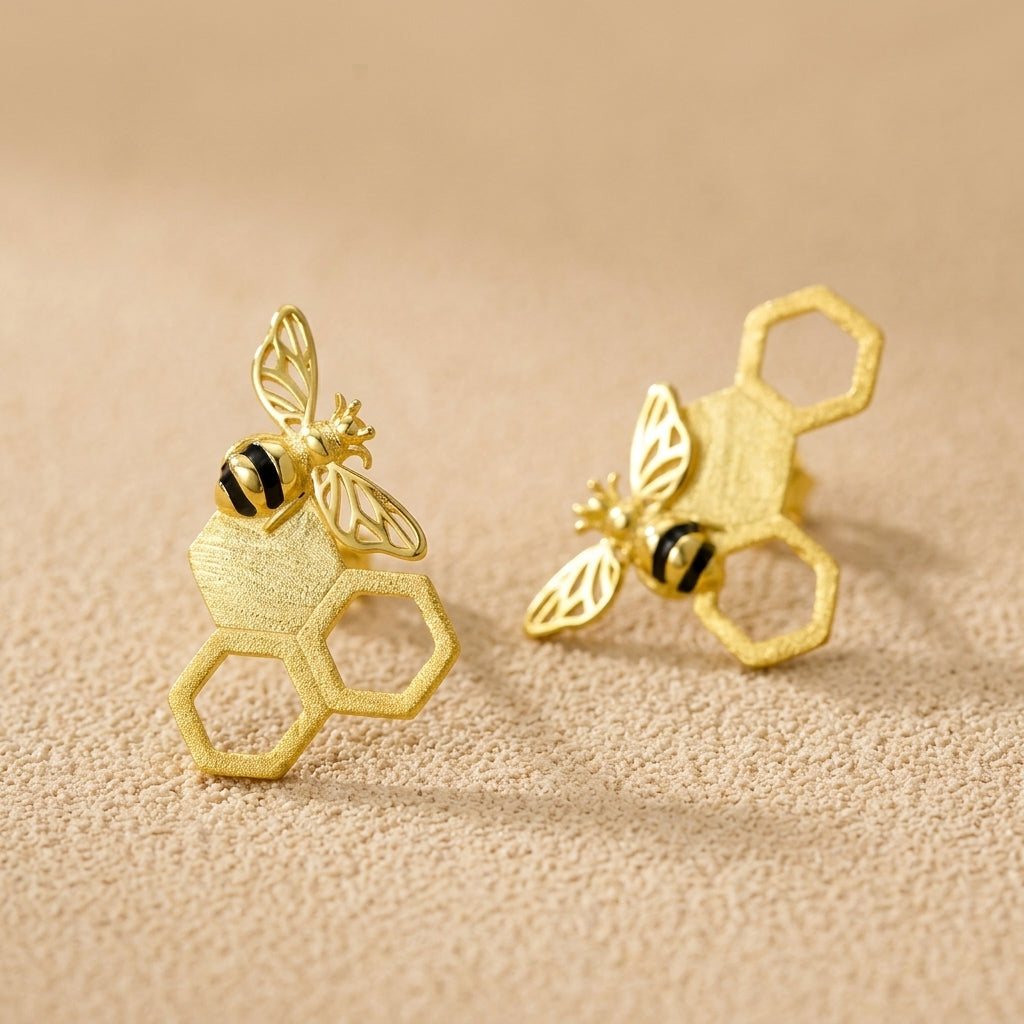 Gold-plated bee and honeycomb jewelry set in a premium gift box, ideal for nature lovers or "bee happy" gifts