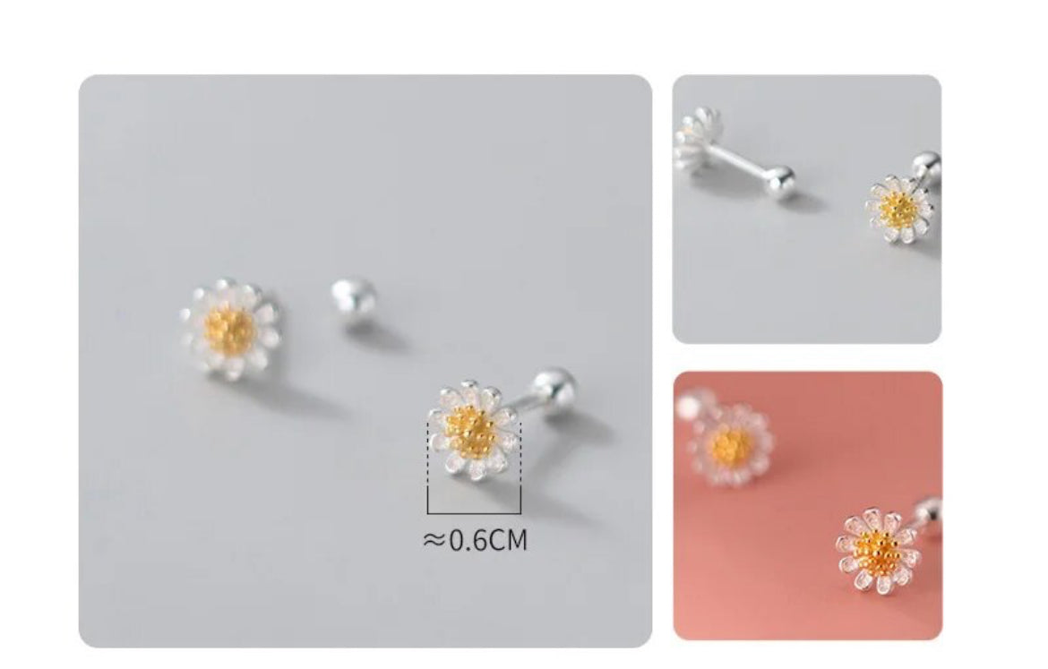 daisy stud earrings detail